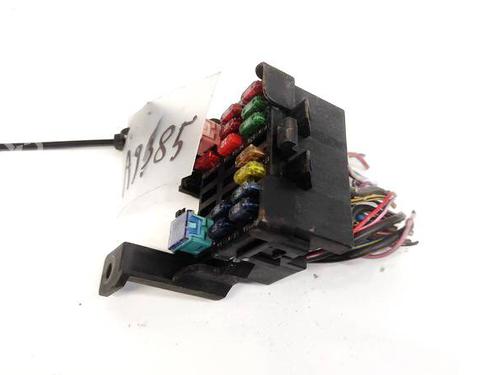 Used Fuse box MAZDA PREMACY (CP) 2.0 TD (101 hp) 32960479