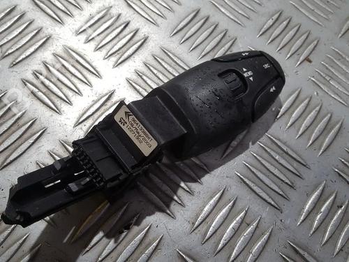 Used Steering wheel controls Steering wheel controls 35713028 35713028