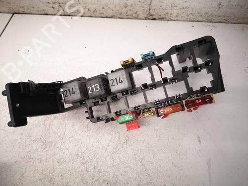 Used Fuse box Fuse box 37063321 37063321