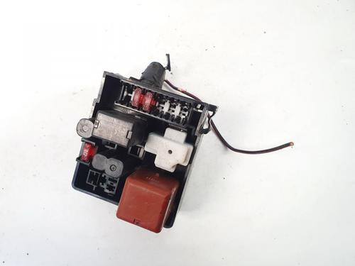 fuse-box-toyota-rav-4-ii-_a2_-2000-2001-2002-2003-2004-2005-32890373 main image