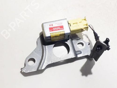 Used Electronic module Electronic module TOYOTA RAV 4 II (_A2_) 2.0 D 4WD (CLA20_, CLA21_, CLA20R, CLA21R) (116 hp) 33530592 33530592