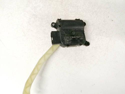 Used Electronic module VW TOURAN (1T1, 1T2) 1.9 TDI (105 hp) 32584296