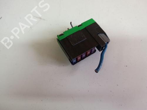 Fuse box CITROËN C5 III (RD_) 2.0 HDi (RDRHD8, RDRHDJ, RDRHR8, RDRHRJ) | BP38430657E1 - Image 4