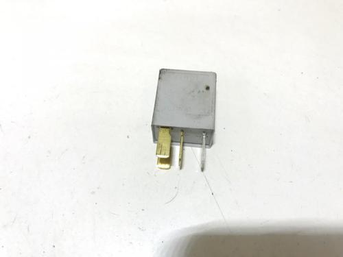 Used Electronic sensor Electronic sensor TOYOTA AVENSIS (_T25_) 2.2 D-CAT (ADT251_, ADT251R) (177 hp) 33503259 33503259