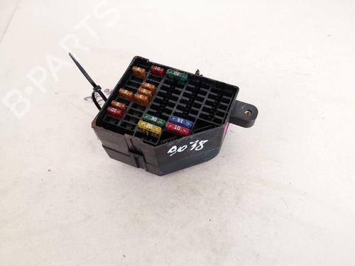 Used Fuse box VW PASSAT B6 (3C2) 2.0 TDI (140 hp) 32940147