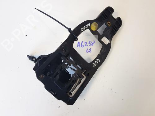 Used Front left exterior door handle Front left exterior door handle 35553134 35553134