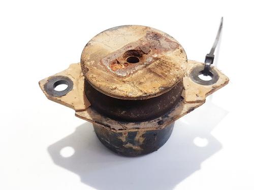 Used Engine mount Engine mount VW PASSAT B3/B4 Variant (3A5, 35I) 1.9 TDI (90 hp) 32888000 32888000