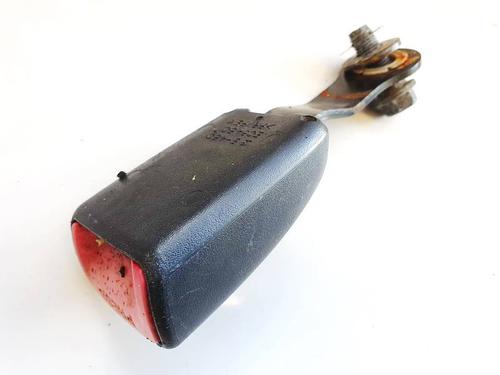 Sikkerhedssele-spænde Sikkerhedssele-spænde TOYOTA COROLLA Verso (ZER_, ZZE12_, R1_) 2.0 D-4D (CUR10_, CUR10R) (116 hp) 35241368 35241368