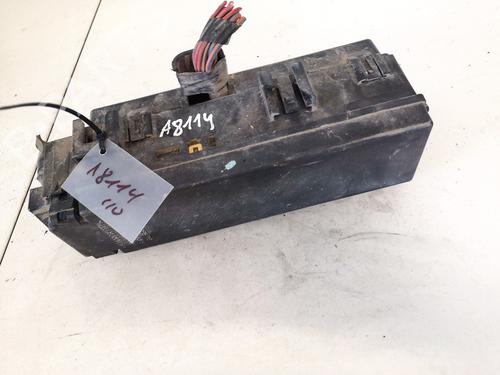 Used Fuse box DODGE DURANGO (HB) 4.7 (234 hp) 32911076
