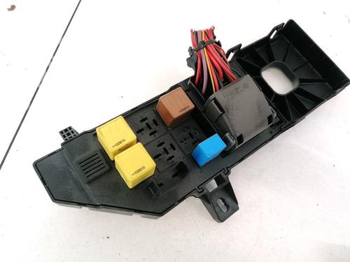 fuse-box-opel-vectra-c-z02-2002-2003-2004-2005-2006-2007-2008-2009-32908833 main image