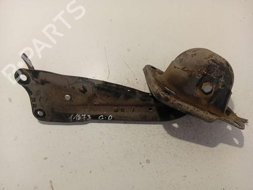 Used Right rear suspension arm Right rear suspension arm VW PASSAT B8 (3G2, CB2) 2.0 TDI (150 hp) 40113983 40113983
