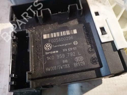 Left front window motor VW PASSAT B6 (3C2) 2.0 TDI | BP35285373E21 - Image 3