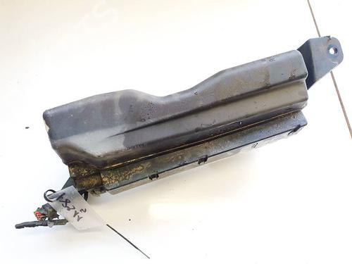 fuse-box-toyota-corolla-_e12_-2001-2002-2003-2004-2005-2006-2007-2008-32938890 main image