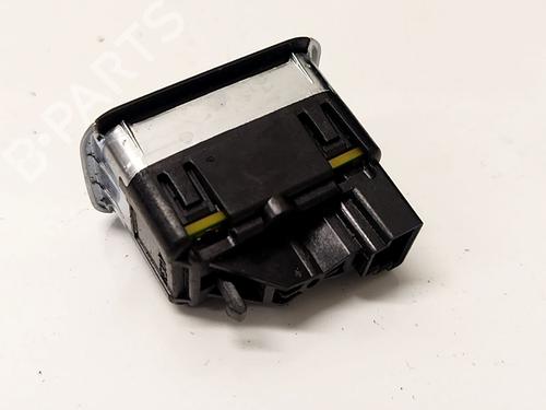 switch-tesla-model-s-5yjs-2012-35830699 main image