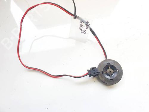 speaker-audi-80-b4-saloon-8c2-1991-1992-1993-1994-1995-32947119 main image