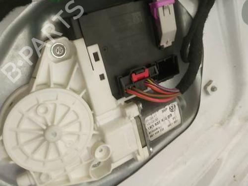 Used Right front window motor Right front window motor VW GOLF VI (5K1) 1.6 TDI (105 hp) 35135919 35135919