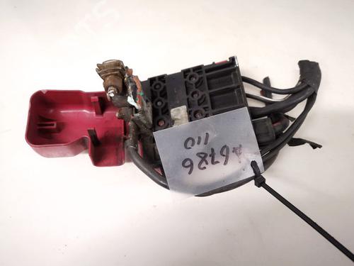 Used Fuse box Fuse box TOYOTA YARIS (_P1_) 1.0 (SCP10_, SCP10R) (68 hp) 33083994 33083994