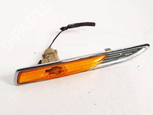 Used Right side indicator Right side indicator 38945769 38945769