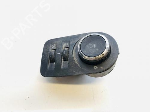 Used Switch Switch OPEL MERIVA B MPV (S10) 1.7 CDTI (75) (110 hp) 35547657 35547657