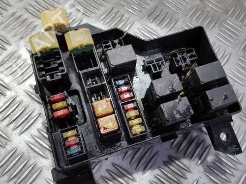 Used Fuse box Fuse box MITSUBISHI CARISMA (DA_) 1.9 TD (DA4A) (90 hp) 33486837 33486837