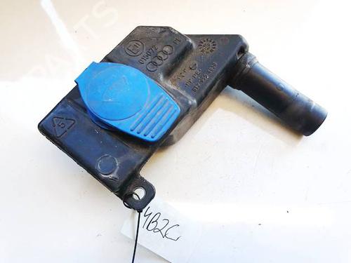 Used Windscreen washer tank Windscreen washer tank 35832140 35832140