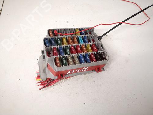 Used Fuse box Fuse box VOLVO S60 I (384) D5 (163 hp) 32904833 32904833
