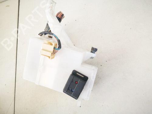 Used Fuse box Fuse box TOYOTA AYGO (_B1_) 1.0 (KGB10_, KGB10R) (68 hp) 32900724 32900724