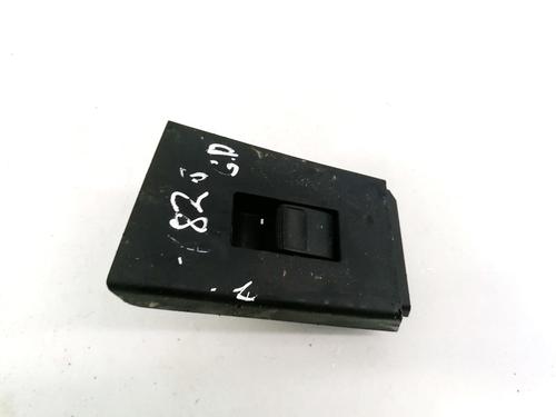 Used Switch Switch TOYOTA AURIS (_E18_) 1.6 (ZRE181_, ZRE185_, ZRE185R, ZRE181R) (132 hp) 32899950 32899950