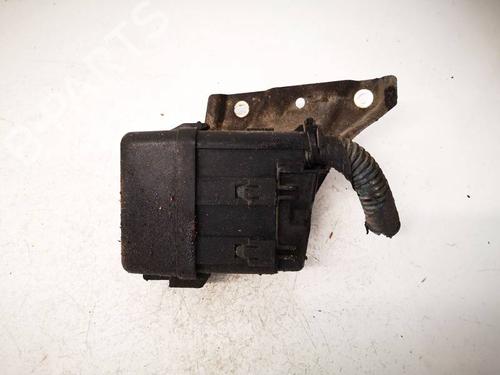 Used Fuse box Fuse box 38040102 38040102