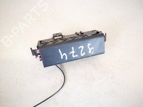 Used Fuse box Fuse box VOLVO S60 I (384) D5 (163 hp) 32952647 32952647