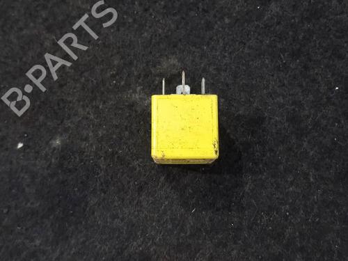 Used Electronic sensor Electronic sensor TOYOTA YARIS (_P1_) 1.3 (NCP10, SCP12_) (86 hp) 33483947 33483947