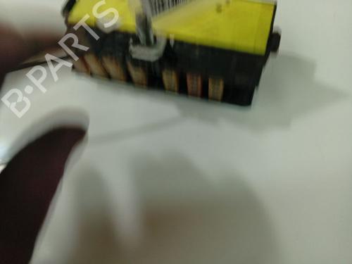 Fuse box CITROËN C5 III (RD_) 2.0 HDi (RDRHD8, RDRHDJ, RDRHR8, RDRHRJ) | BP32970637E1 - Image 2