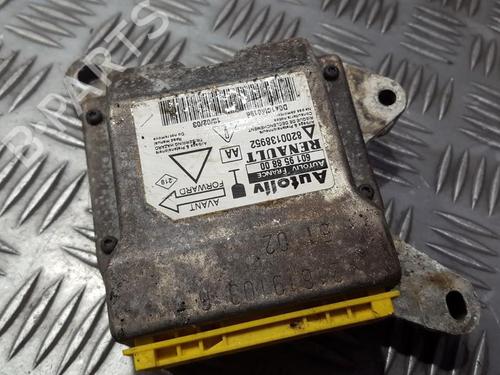 ecu-airbags-renault-laguna-ii-bg01_-2001-2002-2003-2004-2005-2006-2007-33490489 main image