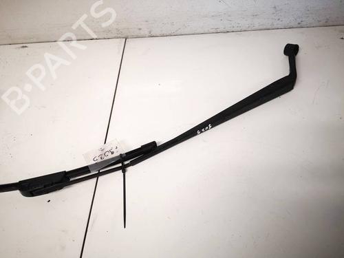 Used Front windshield wiper arm Front windshield wiper arm 32939135 32939135