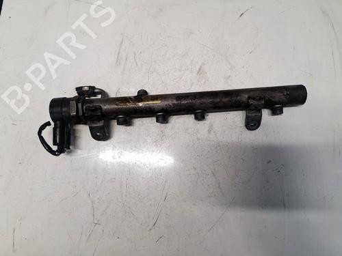Used Injection rail Injection rail 36851852 36851852