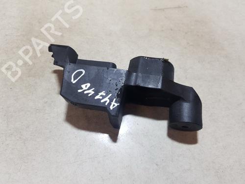 Used Rear bumper bracket Rear bumper bracket 35629575 35629575