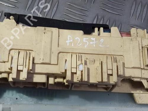 Used Fuse box Fuse box MAZDA XEDOS 9 (TA) 2.5 V6 (TA5P) (163 hp) 33492896 33492896