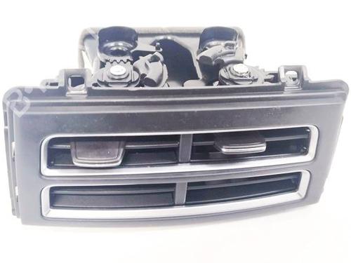 Used Air vent Air vent SUZUKI MOTORCYCLES GSF BANDIT GSF 250ZP Bandit (GJ74A) (40 hp) 32533374 32533374