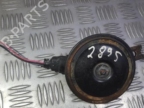 horn-hyundai-sonata-iv-ef-1998-1999-2000-2001-2002-2003-2004-2005-35674711 main image