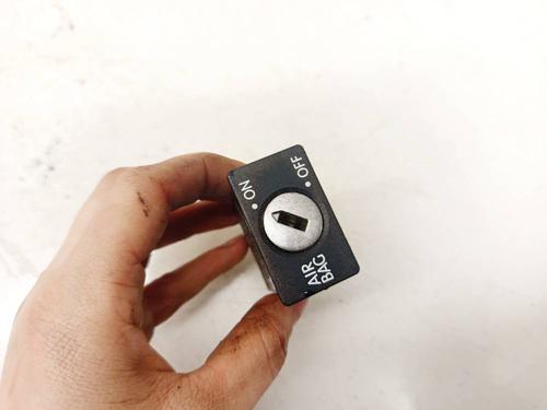 Used Switch Switch PEUGEOT 407 (6D_) 1.6 HDi 110 (6D9HZC, 6D9HYC) (109 hp) 33862084 33862084