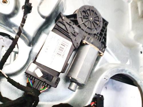Used Right front window motor Right front window motor VW PASSAT B5 Variant (3B5) 1.9 TDI (110 hp) 35272456 35272456
