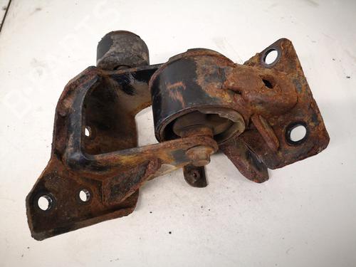Used Engine mount Engine mount TOYOTA AVENSIS (_T22_) 2.0 D-4D (CDT220_, CDT220R) (110 hp) 32912098 32912098