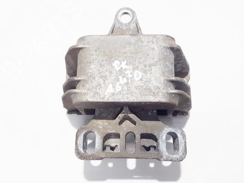 Used Engine mount Engine mount VW BORA I (1J2) 1.9 TDI (115 hp) 33076559 33076559