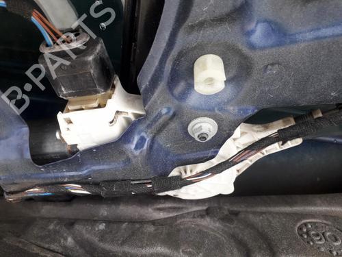 rudehejsemekanisme-hjre-foran-bmw-3-e90-2004-2005-2006-2007-2008-2009-2010-2011-2012-35591531 main image