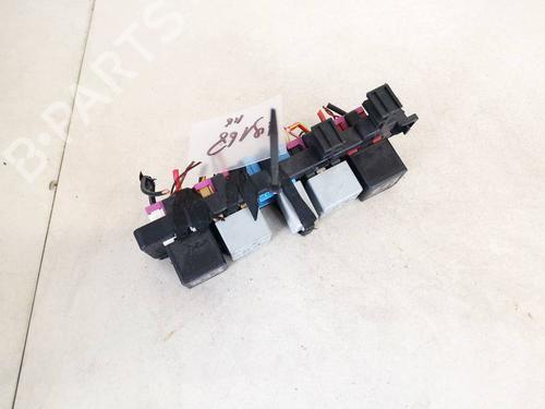 fuse-box-vw-golf-vi-5k1-2008-2009-2010-2011-2012-2013-2014-32945994 main image