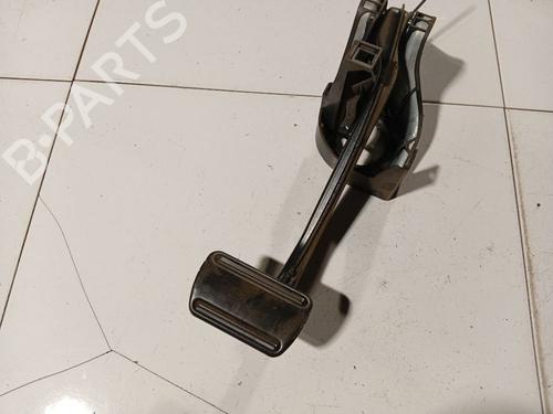 pedal-mercedes-benz-e-class-w212-2009-2010-2011-2012-2013-2014-2015-2016-34908763 main image