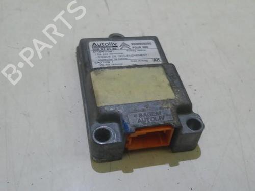 Used ECU airbags ECU airbags CITROËN XSARA (N1) 1.8 i Aut. (101 hp) 33490596 33490596