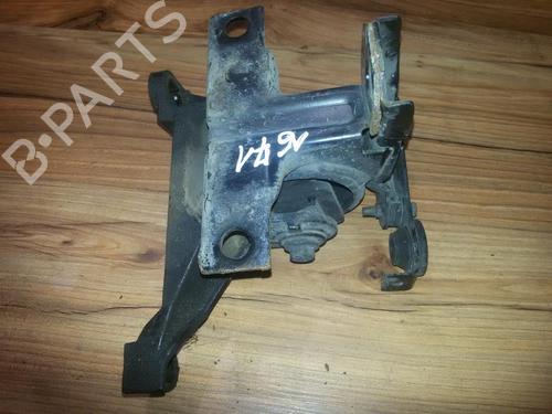 Used Engine mount Engine mount FORD MONDEO II (BAP) 1.6 i (90 hp) 33516158 33516158