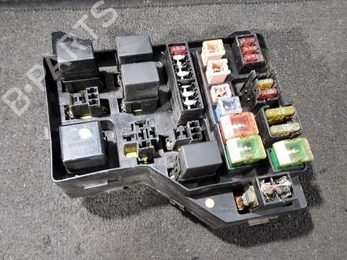 Used Fuse box Fuse box VOLVO S40 I (644) 1.9 TD (90 hp) 33483102 33483102