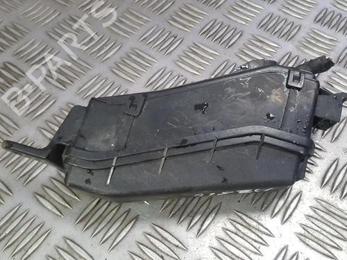 Used Fuse box Fuse box OPEL OMEGA B (V94) 2.0 16V (F69, M69, P69) (136 hp) 33496283 33496283